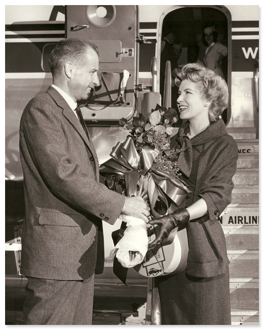 Julia Meade arrives in San Francisco, August 1957
